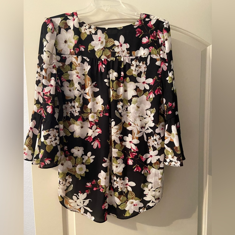 Size medium Inc blouse